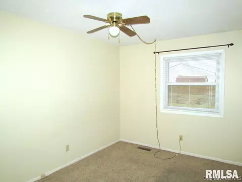 75 Villanova, Springfield, IL 62703 photo 12