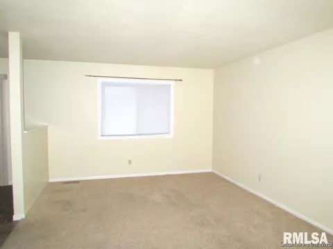 75 Villanova, Springfield, IL 62703 photo 2