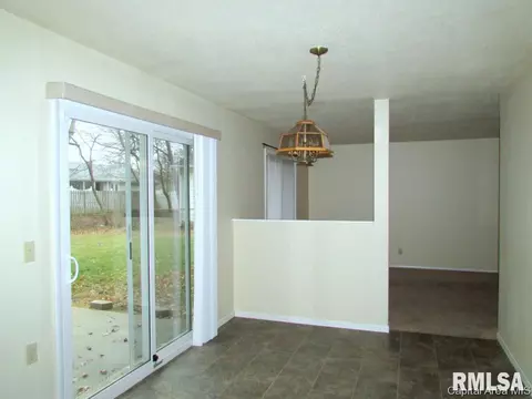 75 Villanova, Springfield, IL 62703 photo 7