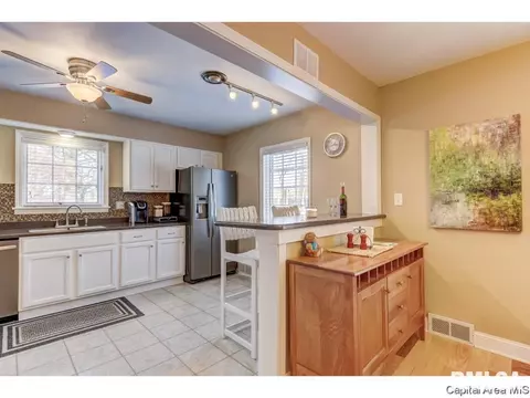 2009 Chatham Rd, Springfield, IL 62704 photo 14