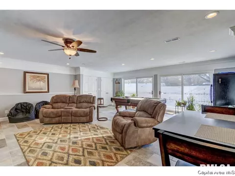 2009 Chatham Rd, Springfield, IL 62704 photo 8