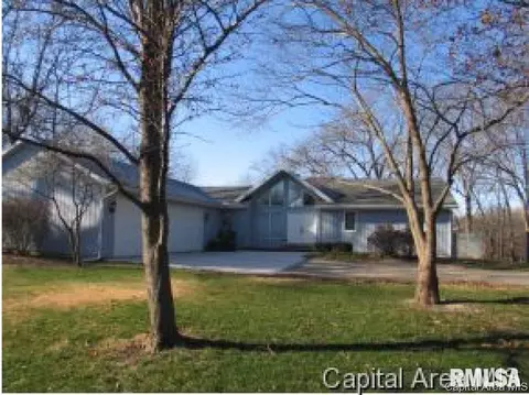 10 Hickory Hills Dr, Springfield, IL 62707 photo 1