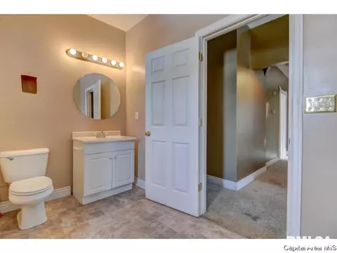 338 S State St, Springfield, IL 62704 photo 27