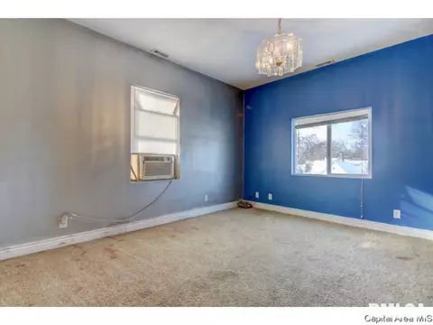 338 S State St, Springfield, IL 62704 photo 16