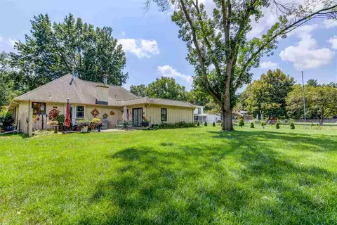 27 Glen Eagle Dr, Springfield, IL 62704 photo 3