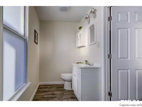 100 W Pine St, Springfield, IL 62704 photo 20