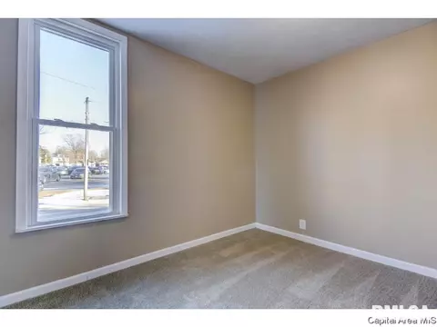 100 W Pine St, Springfield, IL 62704 photo 17