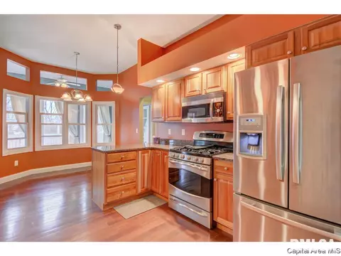 2124 Renwick Dr, Springfield, IL 62704 photo 9