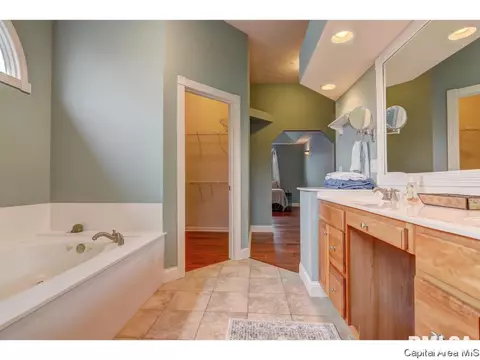 2124 Renwick Dr, Springfield, IL 62704 photo 18