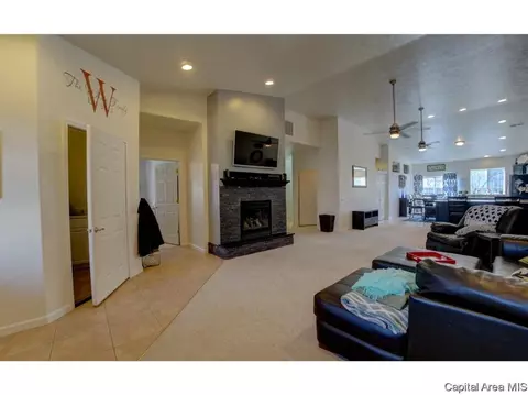 4319 Harvard Dr, Springfield, IL 62712 photo 4