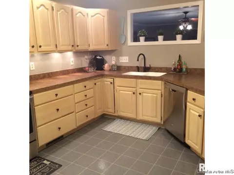 1308 Harmony Ct, Springfield, IL 62703 photo 6