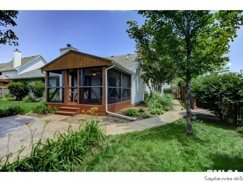 407 Dover Ct, Chatham, IL 62629 photo 17