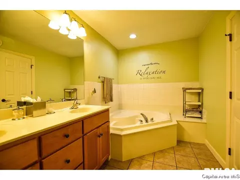 6420 Winterberry Ln, Springfield, IL 62712 photo 13