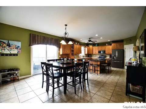 6420 Winterberry Ln, Springfield, IL 62712 photo 8