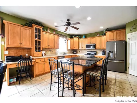 6420 Winterberry Ln, Springfield, IL 62712 photo 7
