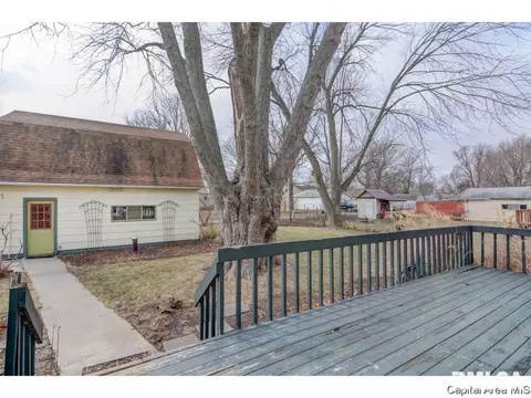 255 E Douglas St, Greenview, IL 62642 photo 31