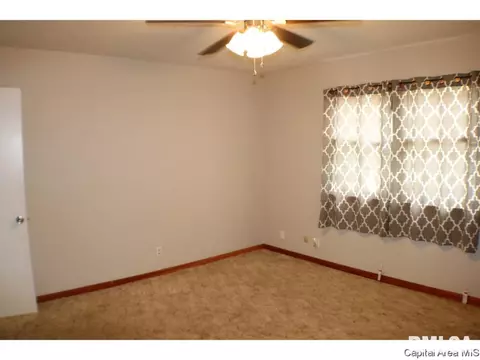1824 Lee St, Springfield, IL 62703 photo 8