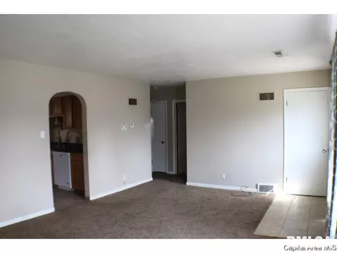 1824 Lee St, Springfield, IL 62703 photo 3