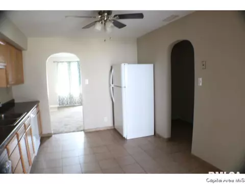 1824 Lee St, Springfield, IL 62703 photo 6
