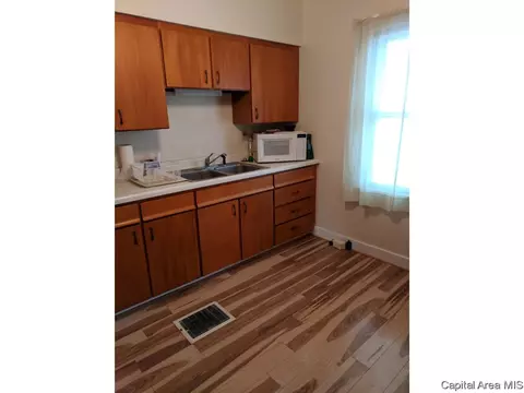 601 N Daniel Ave, Springfield, IL 62702 photo 2