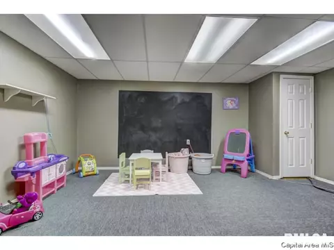 1604 Brenda Ct, Springfield, IL 62702 photo 18