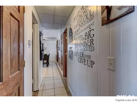 2260 E Keys Ave, Springfield, IL 62702 photo 13