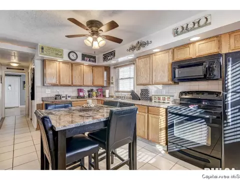 2260 E Keys Ave, Springfield, IL 62702 photo 8
