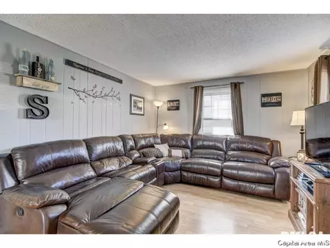 2260 E Keys Ave, Springfield, IL 62702 photo 10