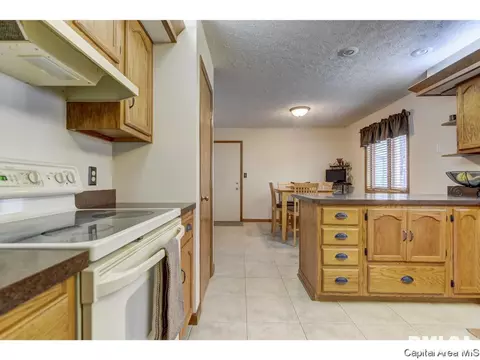 2525 Greenbriar Rd, Springfield, IL 62704 photo 15