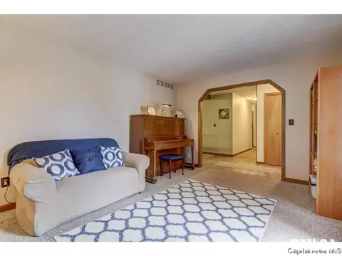 2525 Greenbriar Rd, Springfield, IL 62704 photo 10