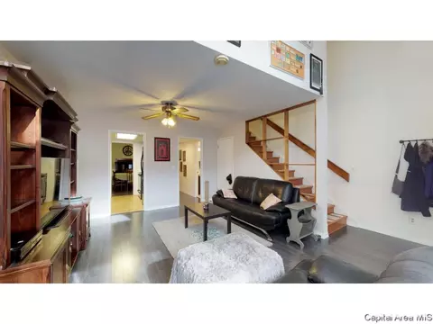 7 Country Pl, Springfield, IL 62703 photo 3