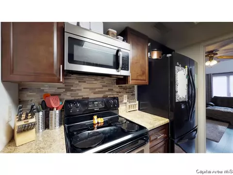 7 Country Pl, Springfield, IL 62703 photo 12