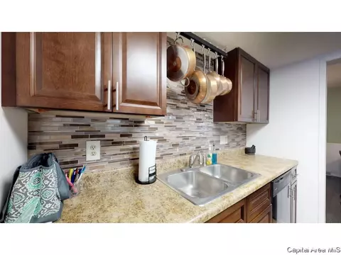 7 Country Pl, Springfield, IL 62703 photo 14