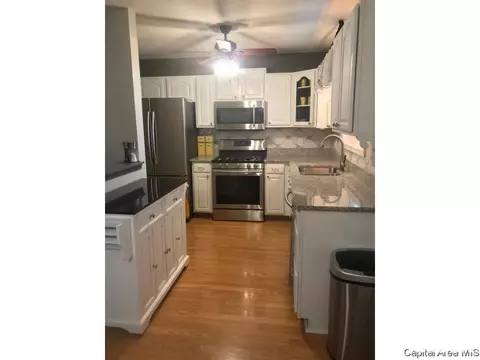 3921 Mccormick Dr, Springfield, IL 62707 photo 18