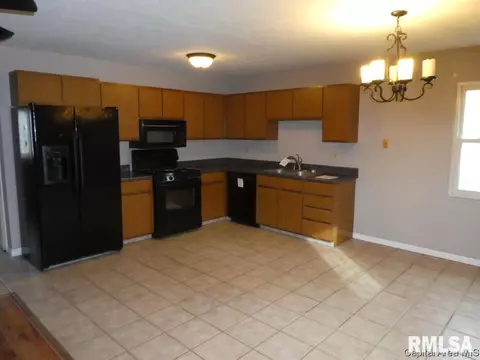 1504 Brenda Ct, Springfield, IL 62702 photo 7