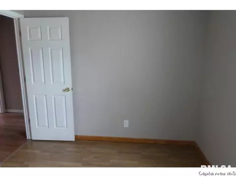 1504 Brenda Ct, Springfield, IL 62702 photo 12