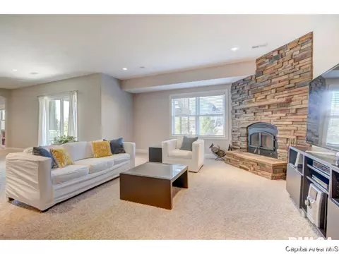 5401 Gentry Rdg, Springfield, IL 62711 photo 28