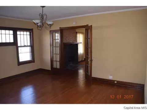 2101 S 6th St, Springfield, IL 62703 photo 4