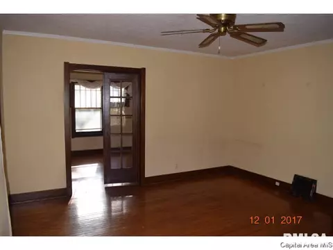 2101 S 6th St, Springfield, IL 62703 photo 6