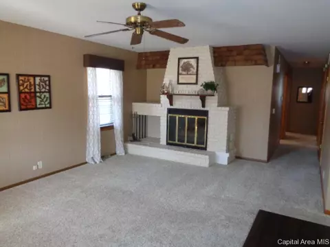 2231 Enterprise St, Springfield, IL 62702 photo 5