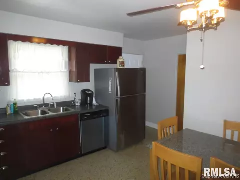 2166 Taylor Ave, Springfield, IL 62703 photo 6