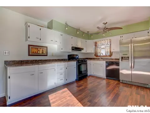 2320 Queensway Rd, Springfield, IL 62703 photo 9