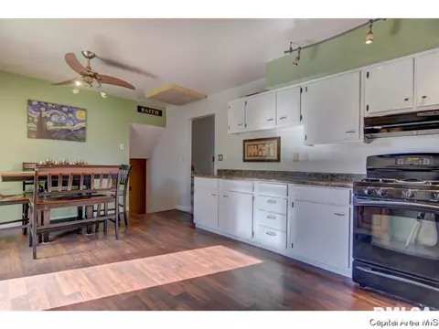 2320 Queensway Rd, Springfield, IL 62703 photo 10