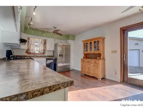 2320 Queensway Rd, Springfield, IL 62703 photo 8