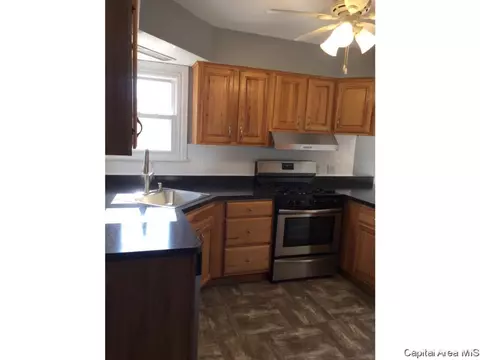 1918 Hood, Springfield, IL 62703 photo 15