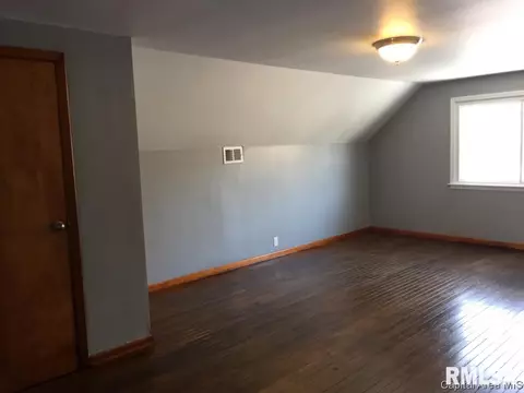 1918 Hood, Springfield, IL 62703 photo 6