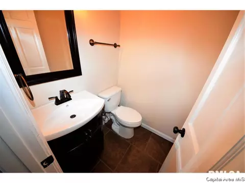 14517 Prairie Trl, Athens, IL 62613 photo 18