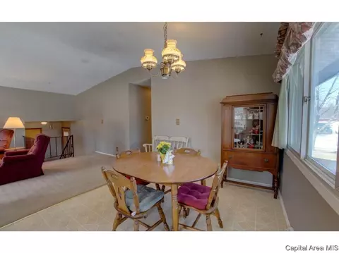 72 Andover Dr, Springfield, IL 62704 photo 9