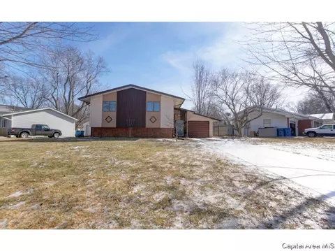72 Andover Dr, Springfield, IL 62704 photo 2