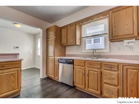 5 Bel Aire Dr, Springfield, IL 62703 photo 3